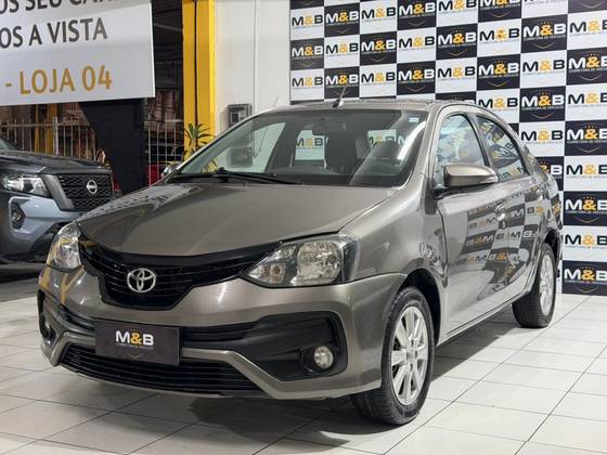 TOYOTA ETIOS 1.5 X PLUS SEDAN 16V FLEX 4P AUTOMÁTICO